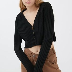 UO Rose Ribbed Cropped Cardigan Black